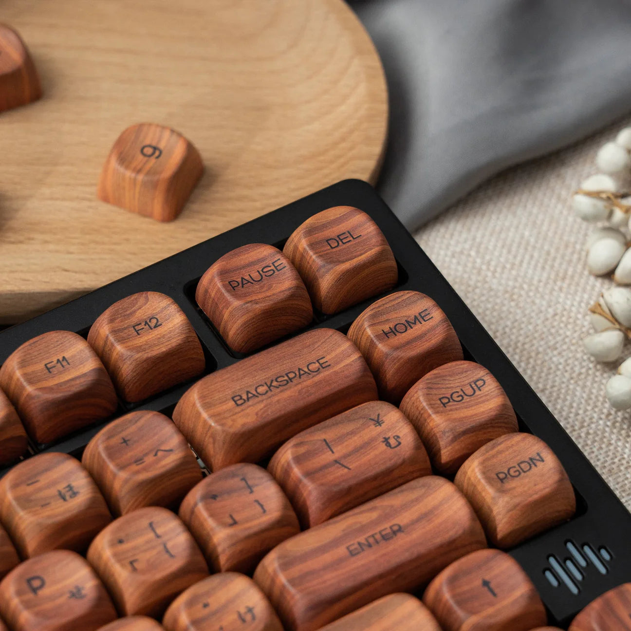 Womier Walnut Wood KeyCap Set